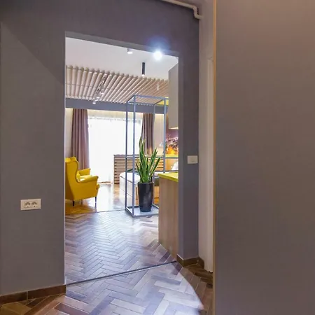 Corvin's Crib Apartment *